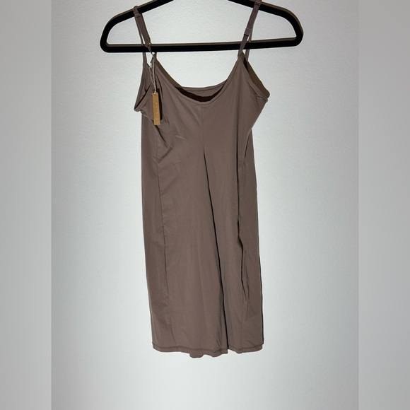 Skims Slip Dress Size Medium - Picture 5 of 6
